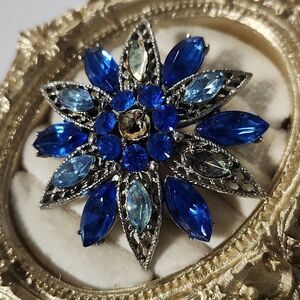 WEISS Vintage Blue and Silver Floral Brooch FOR REPAIR AS IS